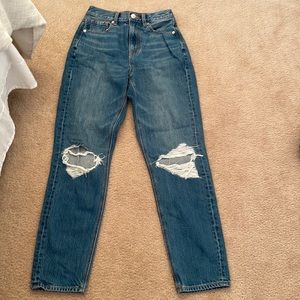 American Eagle Mom Jeans Size 00
